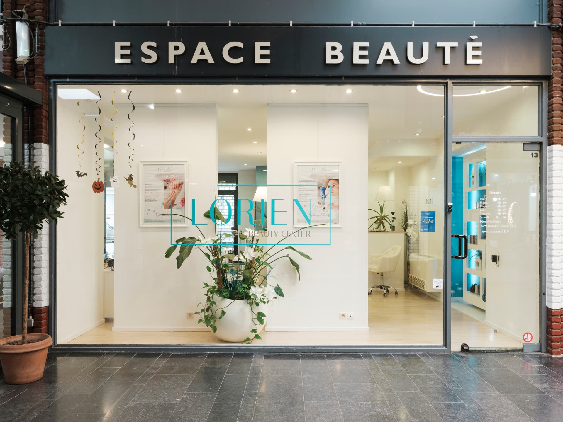 Vitrine de Lorien Beauty Center